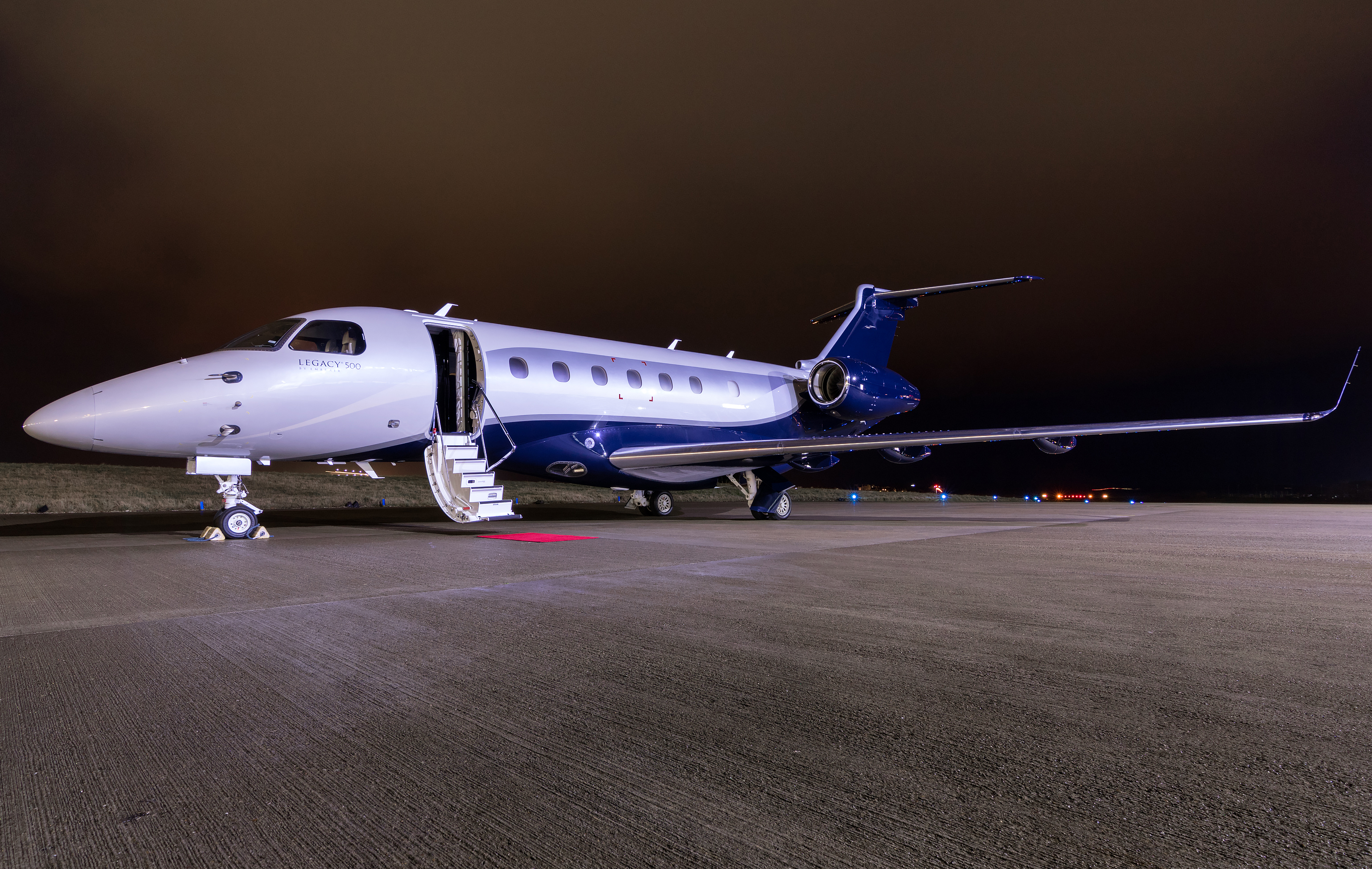 Private jet firm launches HNW offering