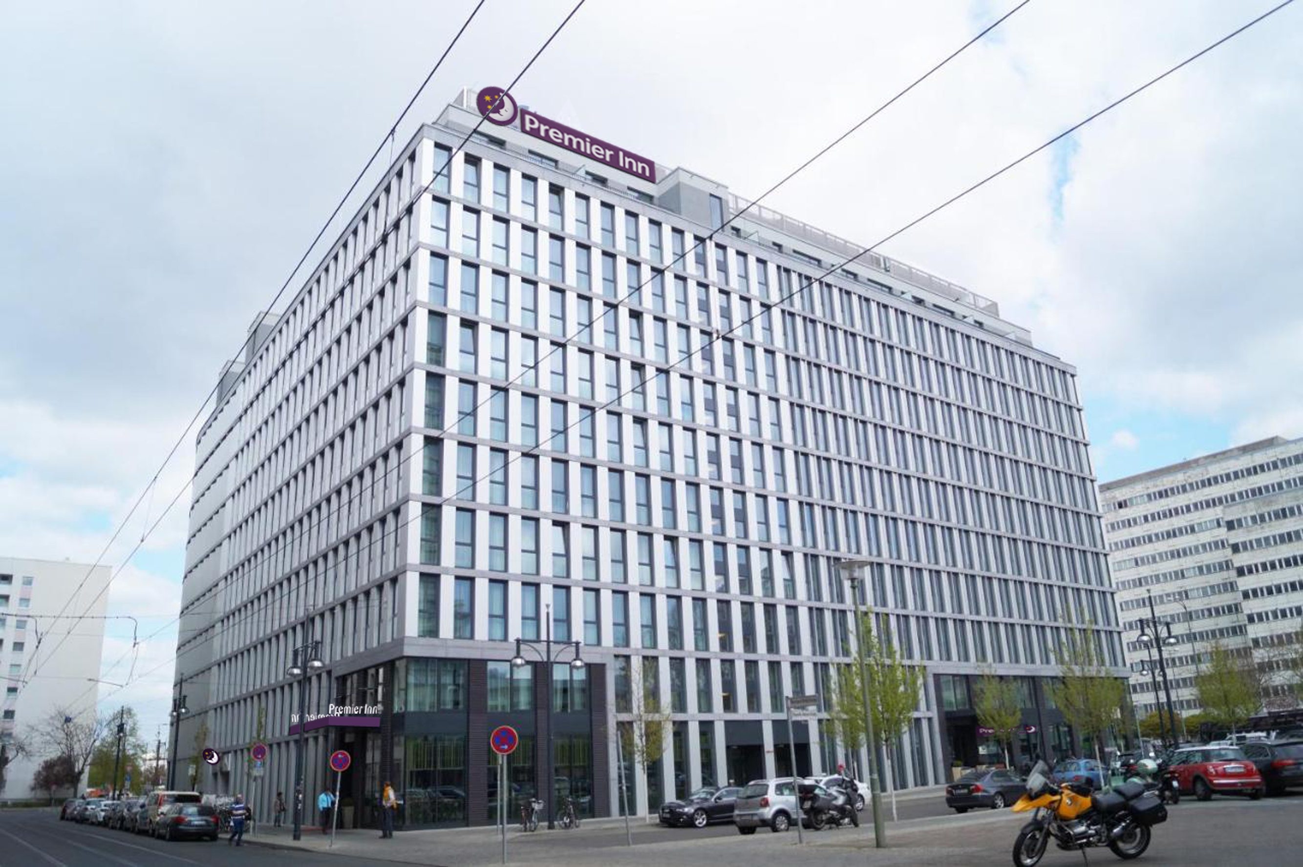 Schroders Capital acquires major hotel complex in Berlin’s Alexanderplatz