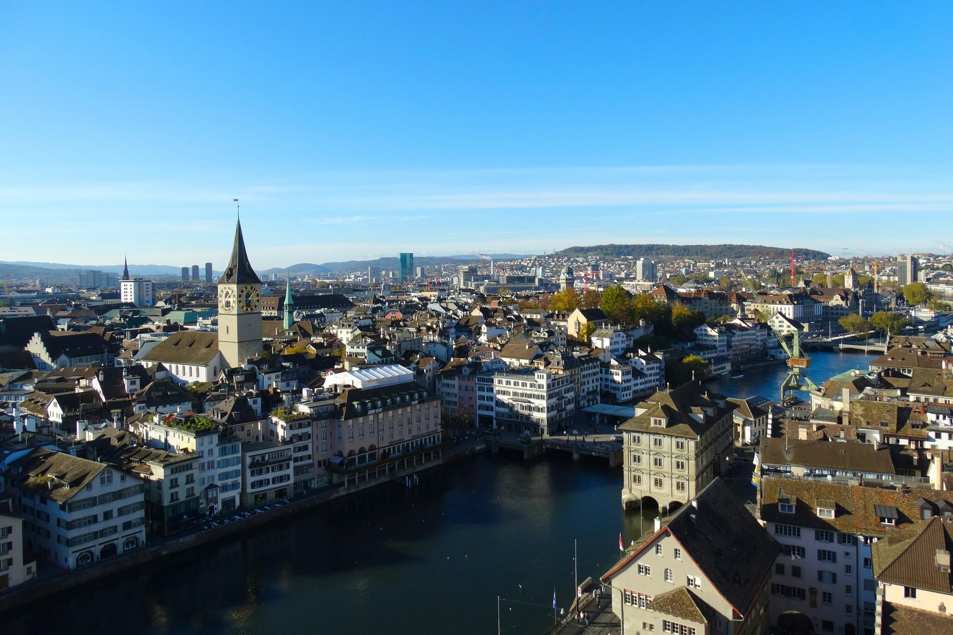 Swiss Life opens wealth management business in Zurich